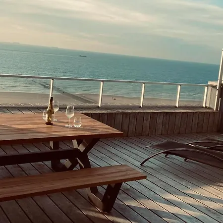 Penthouse Sea-loft Blankenberge, Uniek Zeezicht, Luxeloft Met 40m2 Terras! Apartment