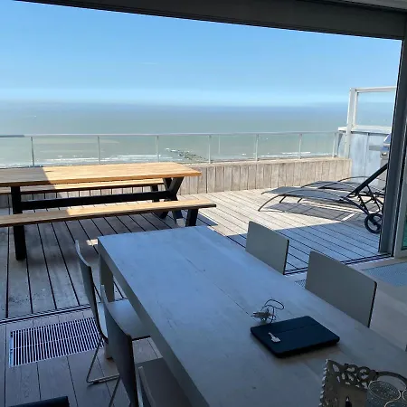 Penthouse Sea-loft Blankenberge, Uniek Zeezicht, Luxeloft Met 40m2 Terras! Apartment Blankenberge