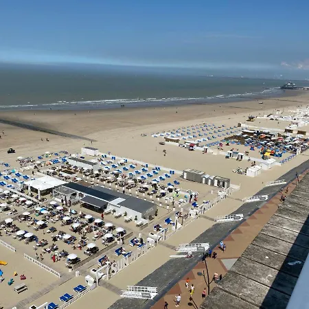 Penthouse Sea-loft Blankenberge, Uniek Zeezicht, Luxeloft Met 40m2 Terras! Apartment Blankenberge